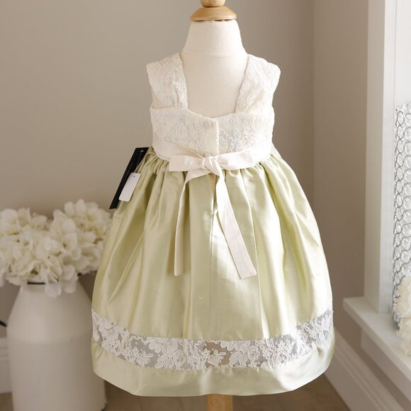 Green Silk and Ivory Lace Flower Girl Dress Special Occasion NWT - Picture 4 of 9